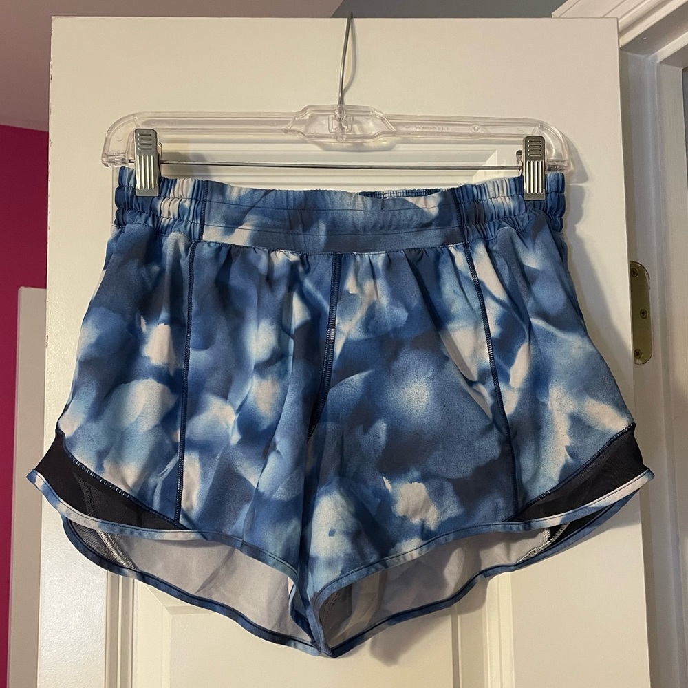 Lululemon Hotty Hot shorts